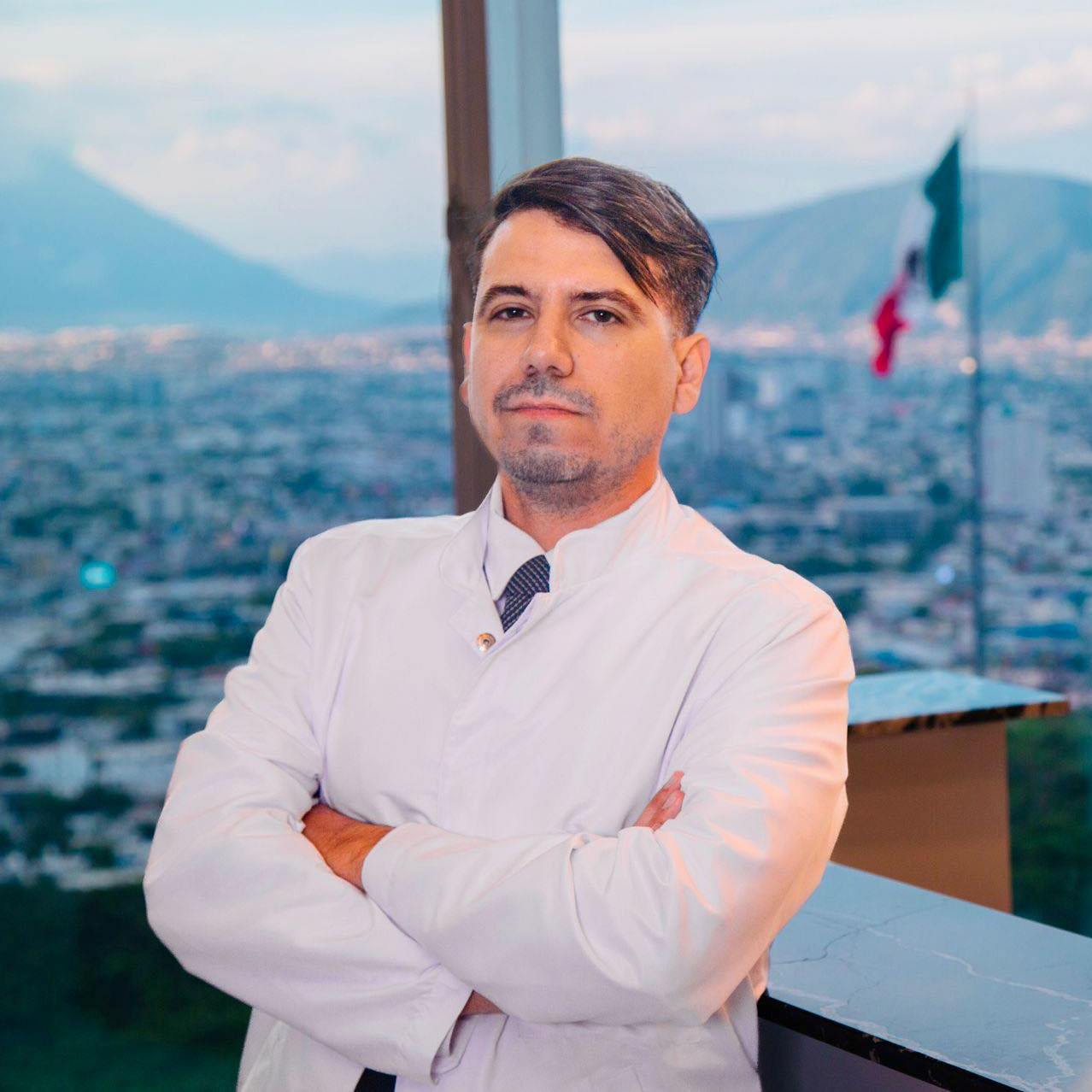 1770362033 Stem Cell Therapy Monterrey Aura Regenerative Center Image 2 Dr. Fernando Hernández